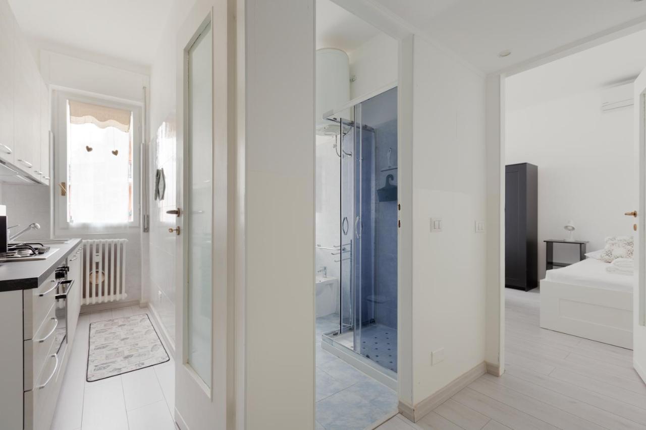 Apartment With Balcony -Bisceglie Red Line Subway Mediolan Zewnętrze zdjęcie