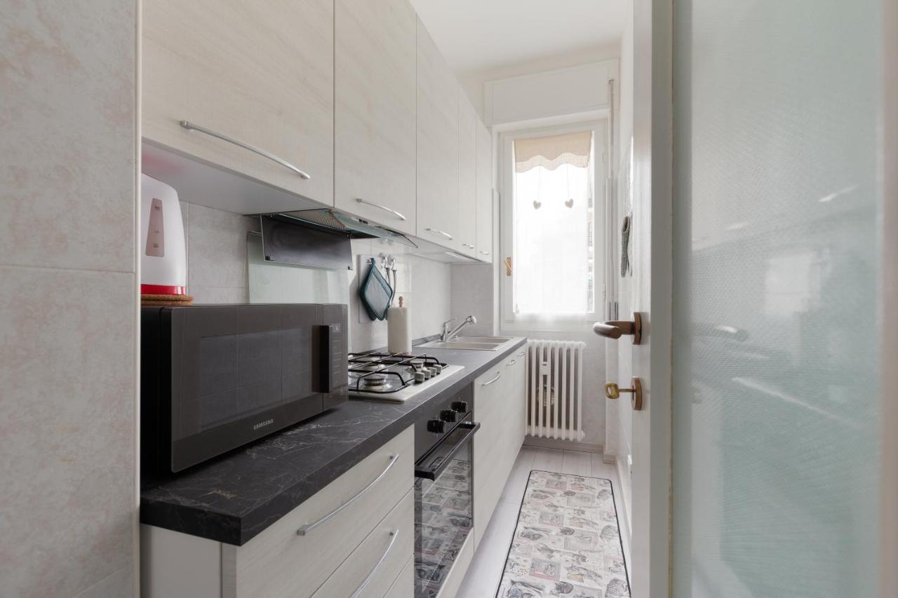 Apartment With Balcony -Bisceglie Red Line Subway Mediolan Zewnętrze zdjęcie