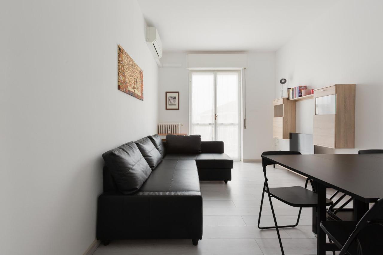 Apartment With Balcony -Bisceglie Red Line Subway Mediolan Zewnętrze zdjęcie
